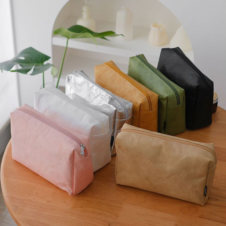 Minimalist and stylish large capacity storage bag 22cm x 15cm image 3