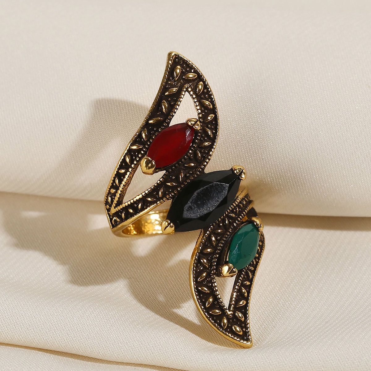 Vintage Style Gold & Silver Tone Fashion Ring - ViktaShop