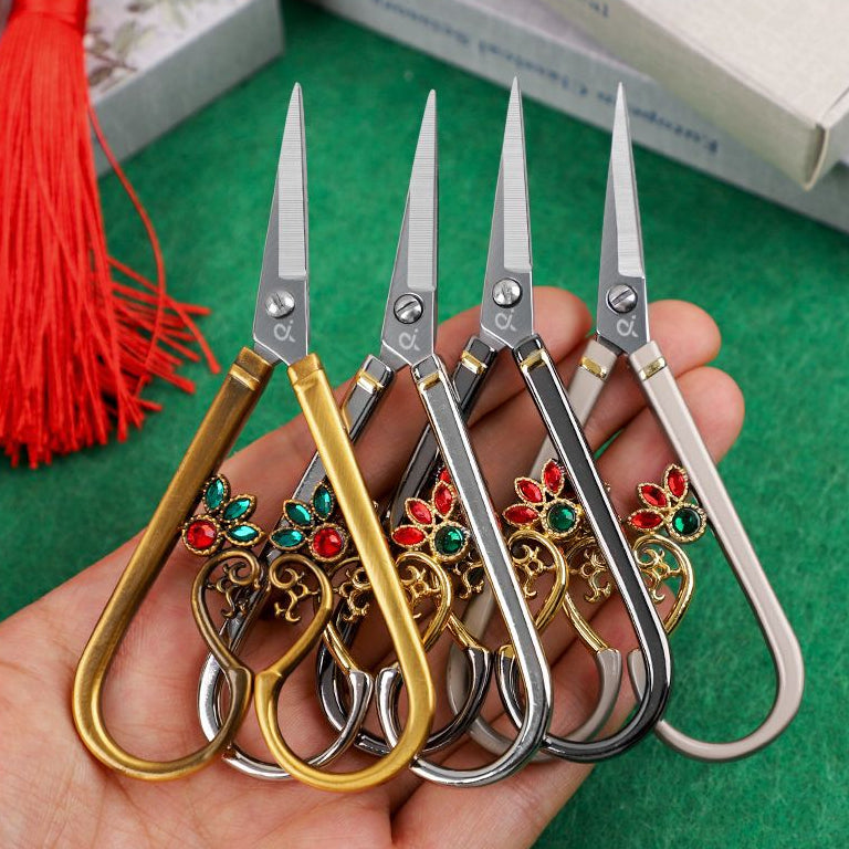 Vintage style decorative scissors 3 Colors image 1