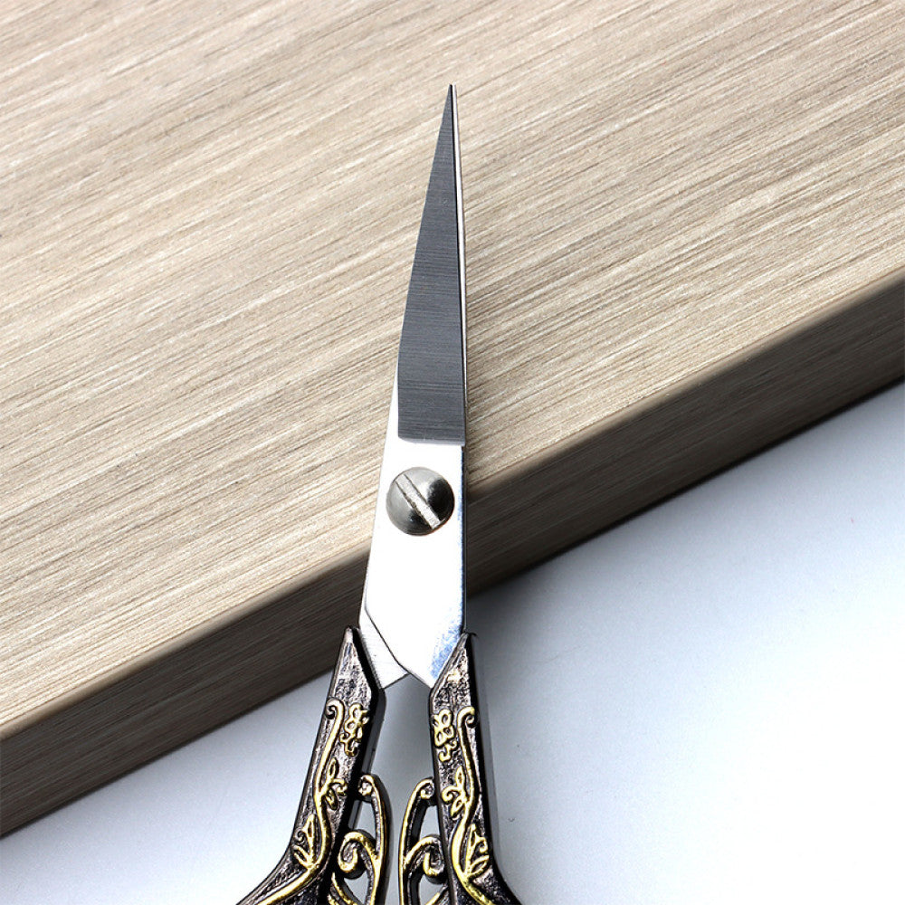 Stainless steel retro butterfly scissors image 2