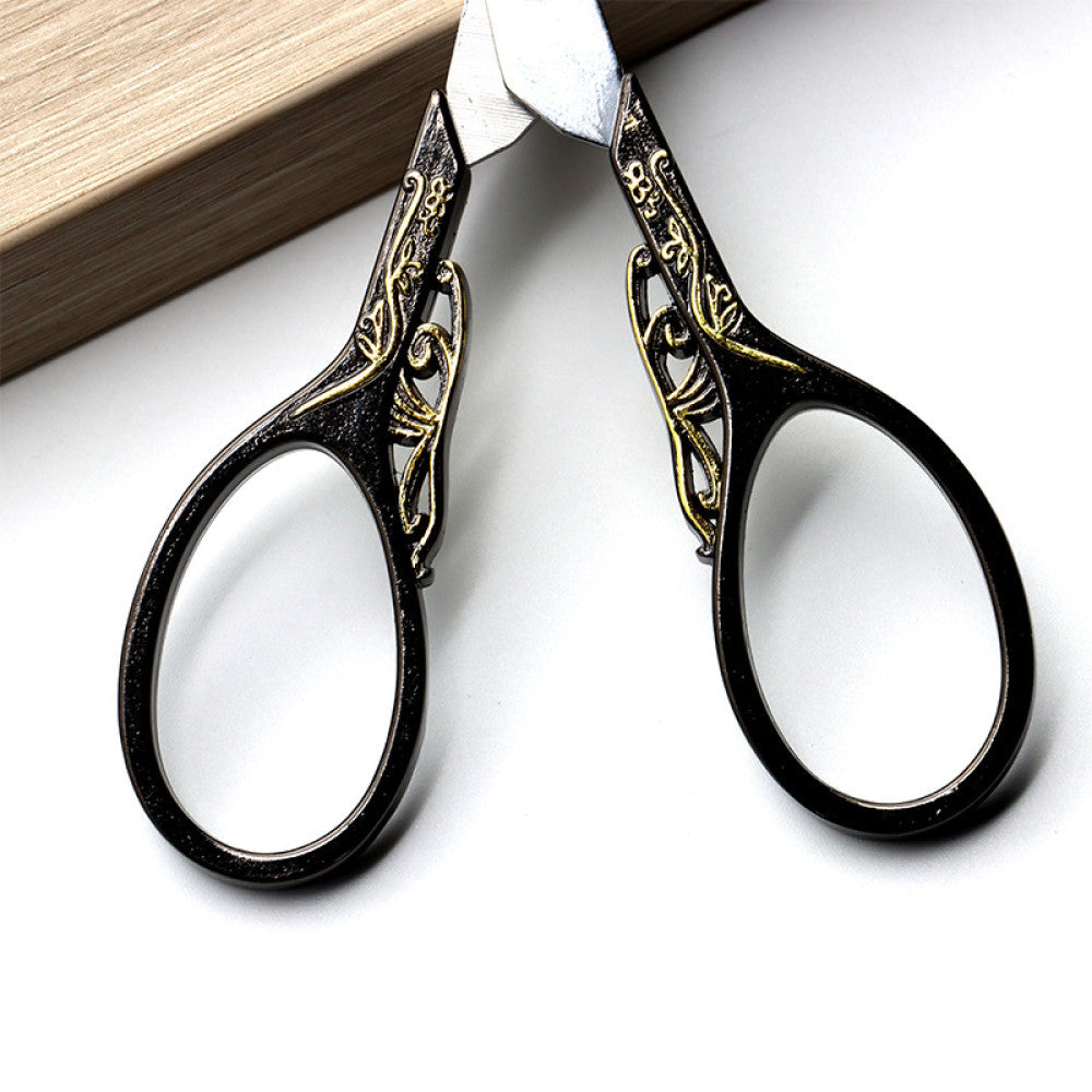 Stainless steel retro butterfly scissors image 3