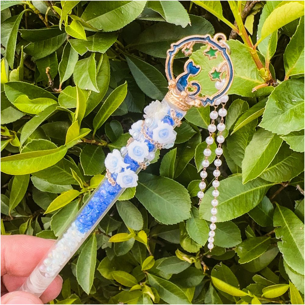 Handmaid art pen paper knife