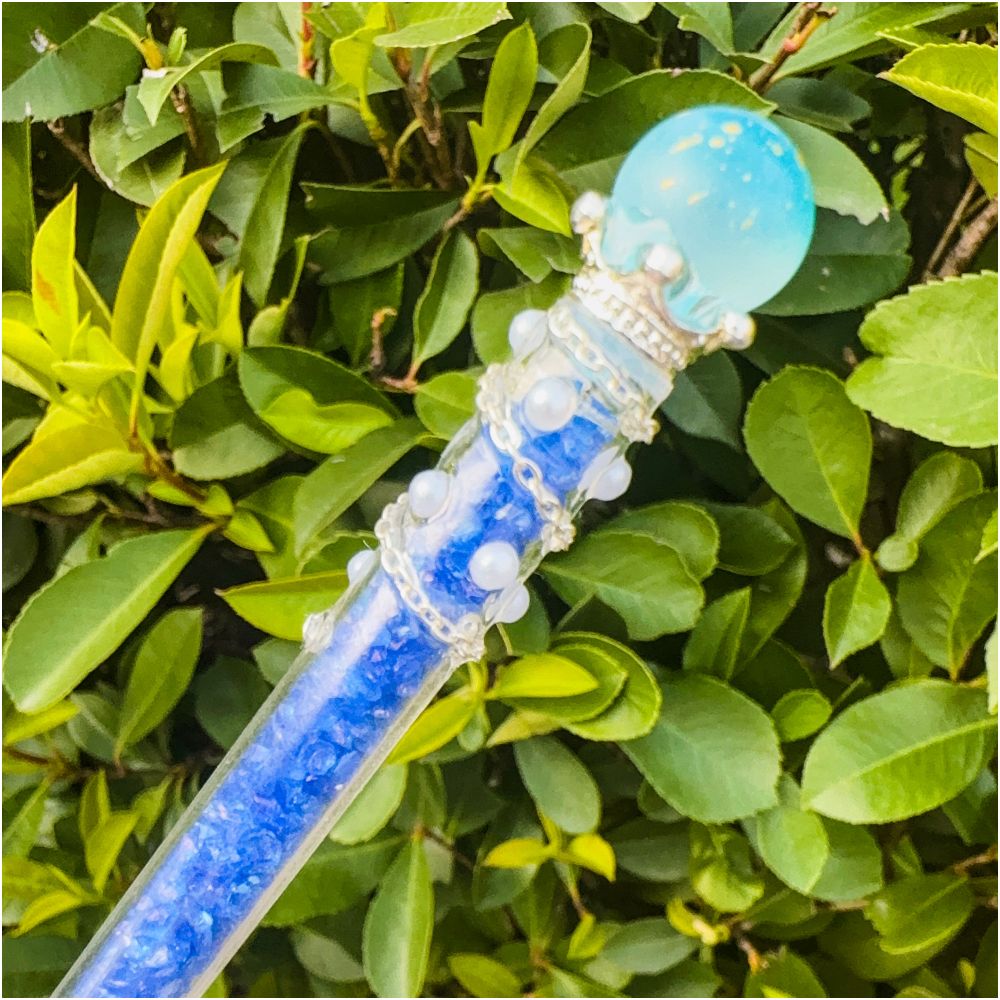 Handmaid art pen paper knife