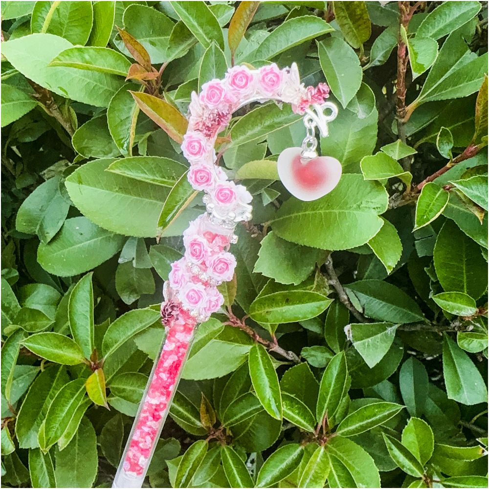 Handmaid art pen paper knife