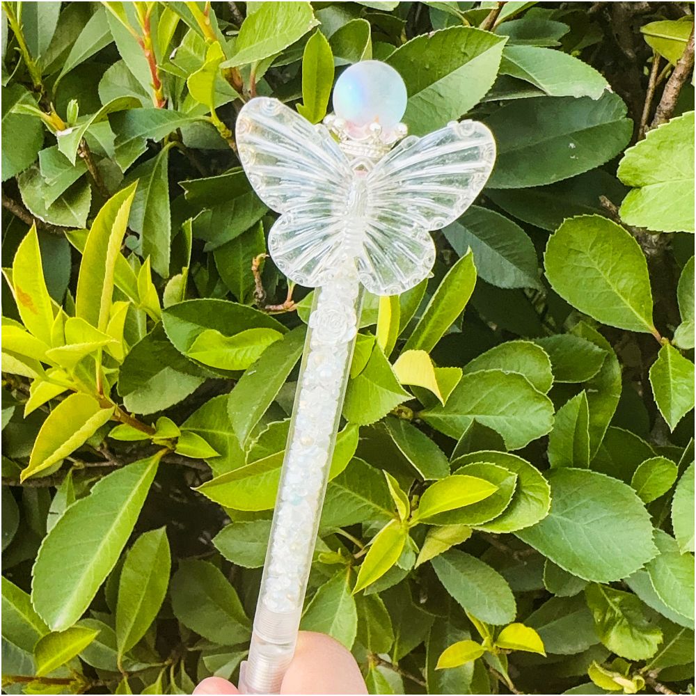 Handmaid art pen paper knife