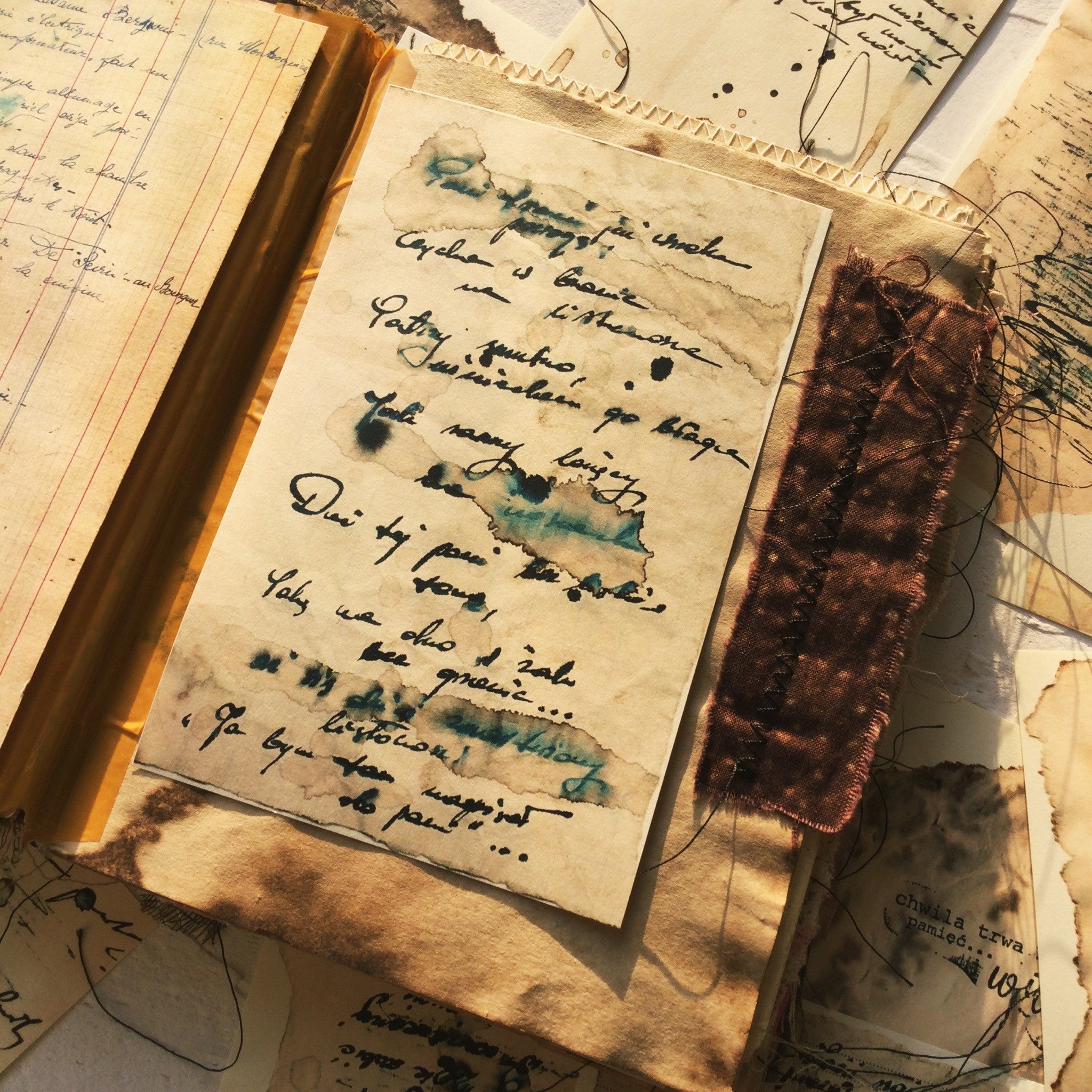 Retro Dark Ink Stained English Vintage paper A4 6 Sheets - ViktaShop