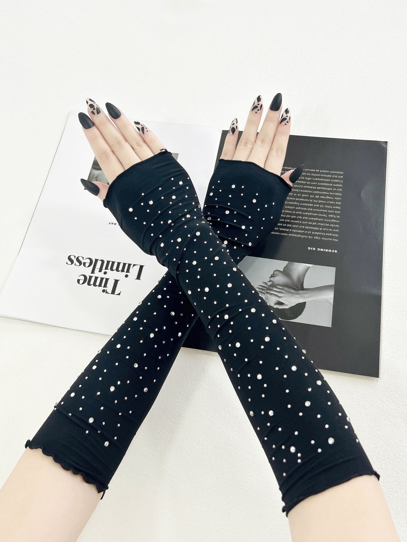 Korean Style Ice Silk Elasto Arm Sleeve - ViktaShop