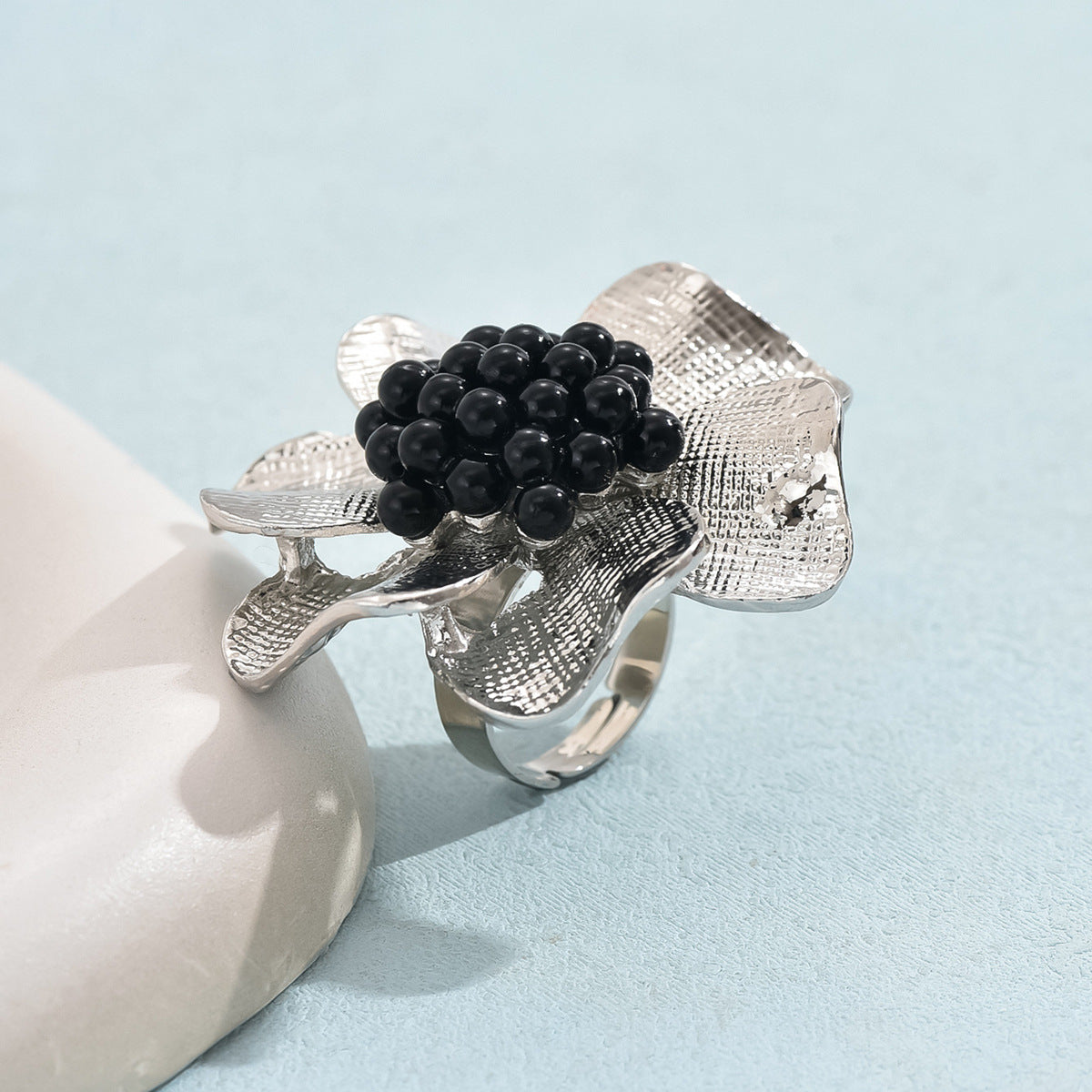 Retro Pearl Flower Open Ring – Exaggerated Design - ViktaShop