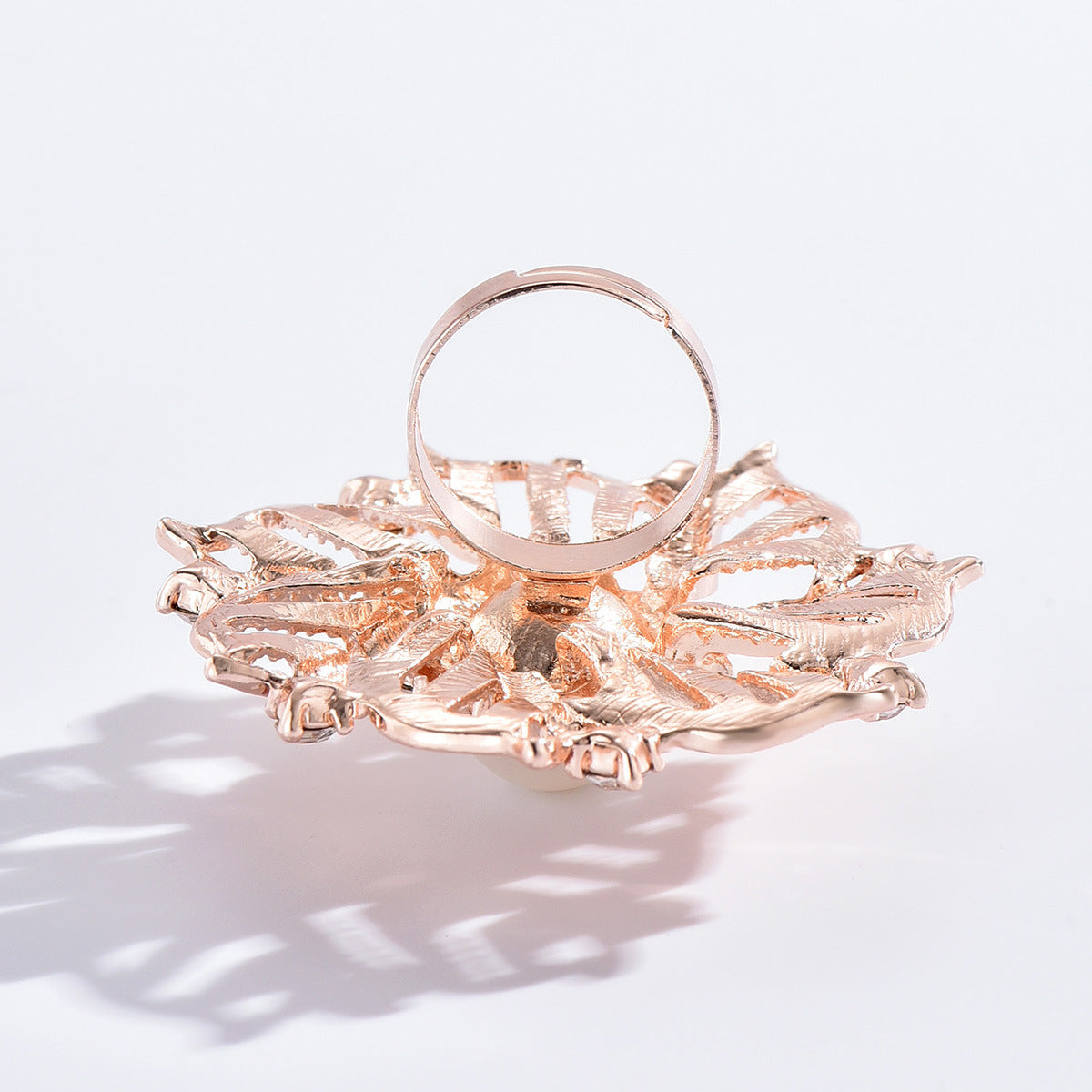 Luxury Flower Gold Ring - ViktaShop