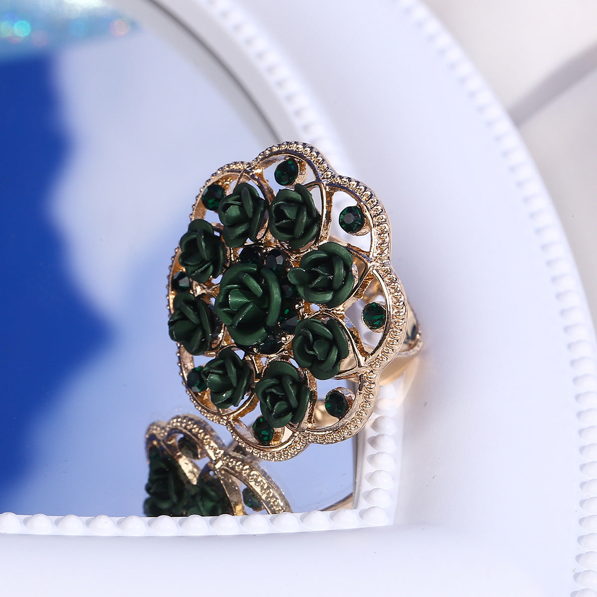 Fashion Rose Decorative Emerald Ring - ViktaShop