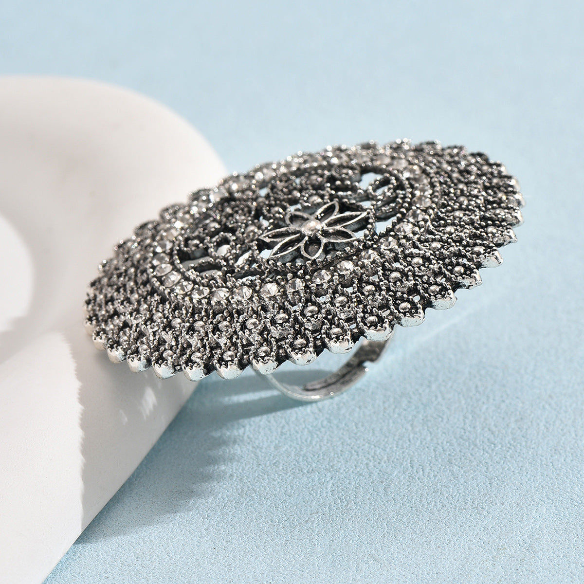 Vintage Hollow Engraved Flower - ViktaShop