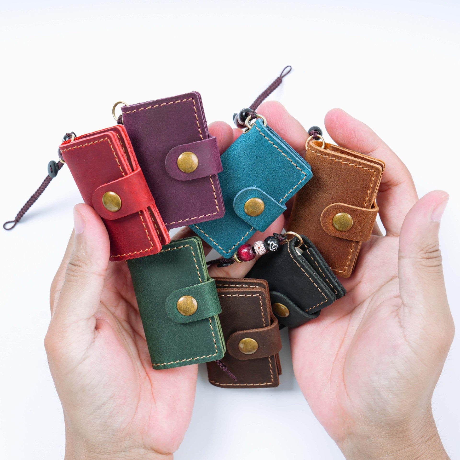 Traveler’s Mini TN Notebook – Handmade Cowhide Pendant - ViktaShop