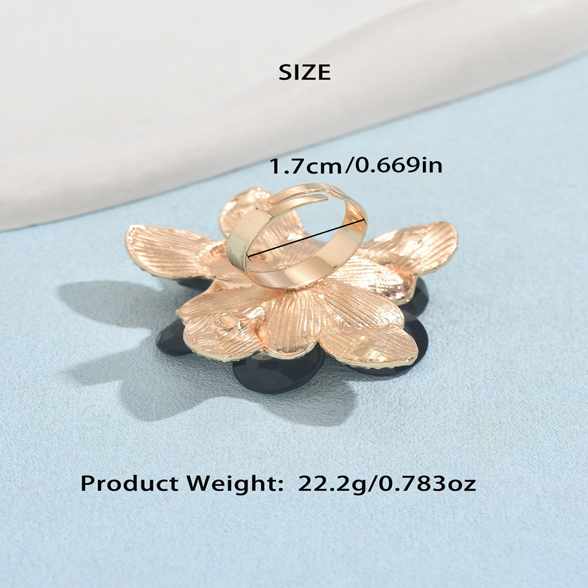 Elegant Vintage Black & Gold Floral Ring - ViktaShop