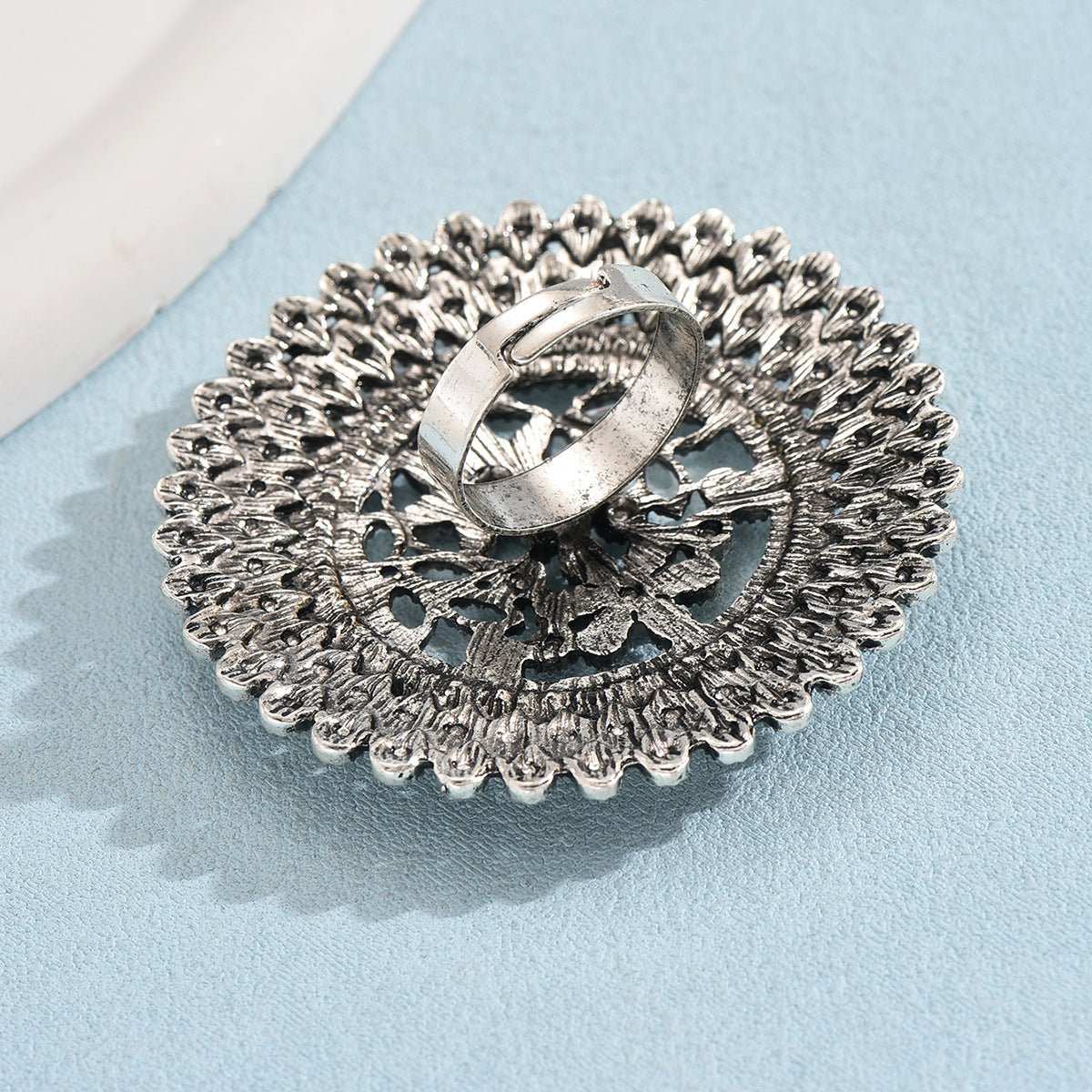 Vintage Hollow Engraved Flower - ViktaShop