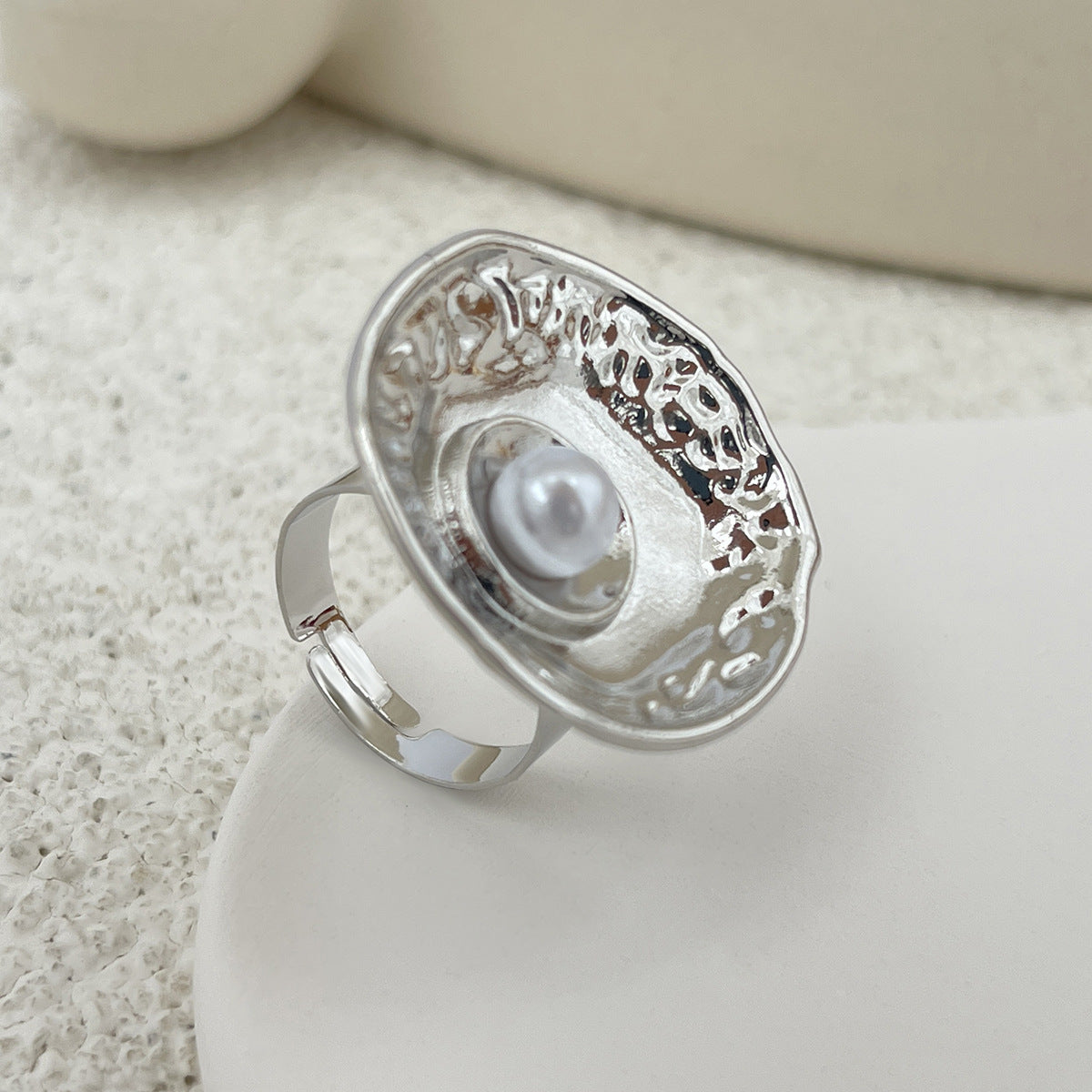 Liquid Metal Geometric Flower Ring, Irregular Hollow Design - ViktaShop