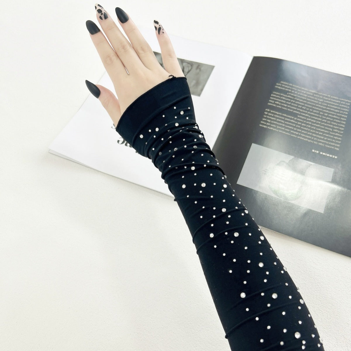 Korean Style Ice Silk Elasto Arm Sleeve - ViktaShop
