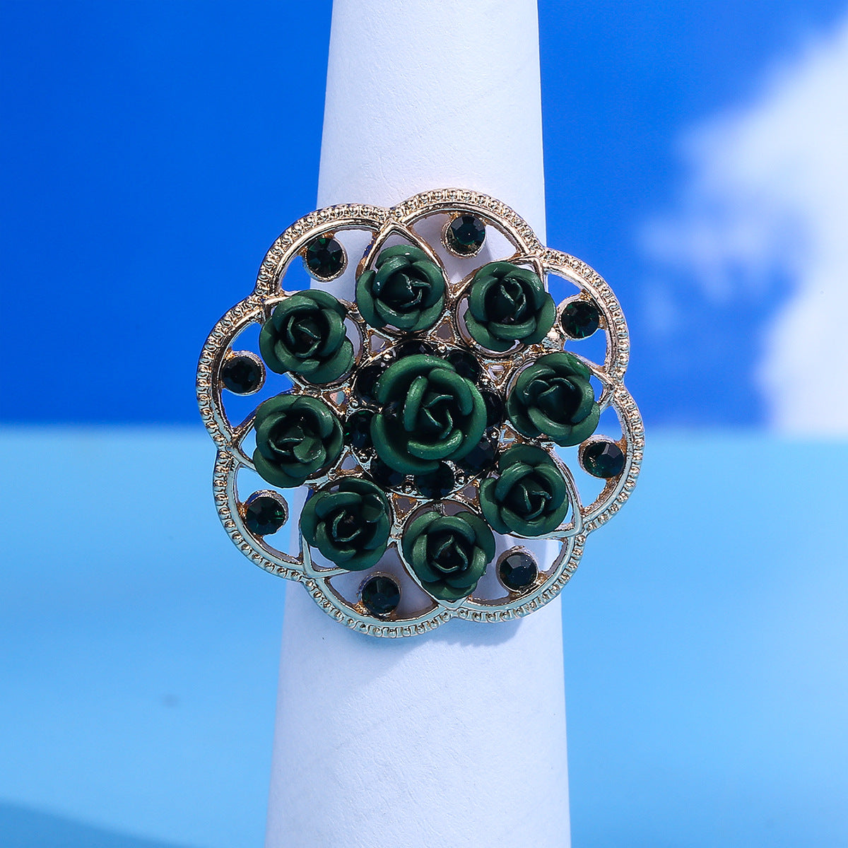 Fashion Rose Decorative Emerald Ring - ViktaShop