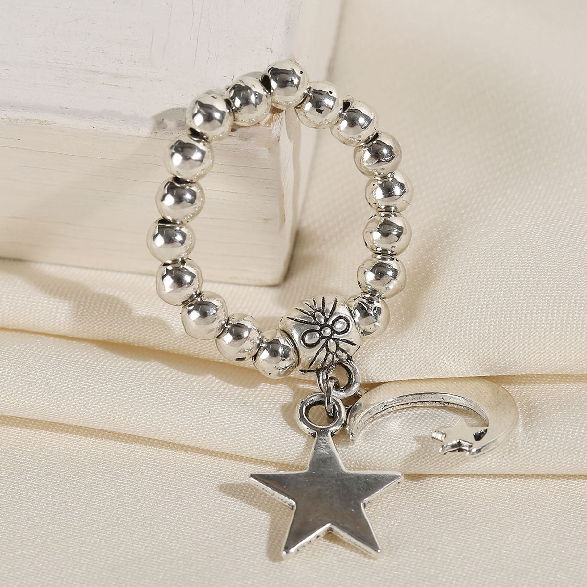 Retro Silver Lucky Beads Ring – Elastic - ViktaShop