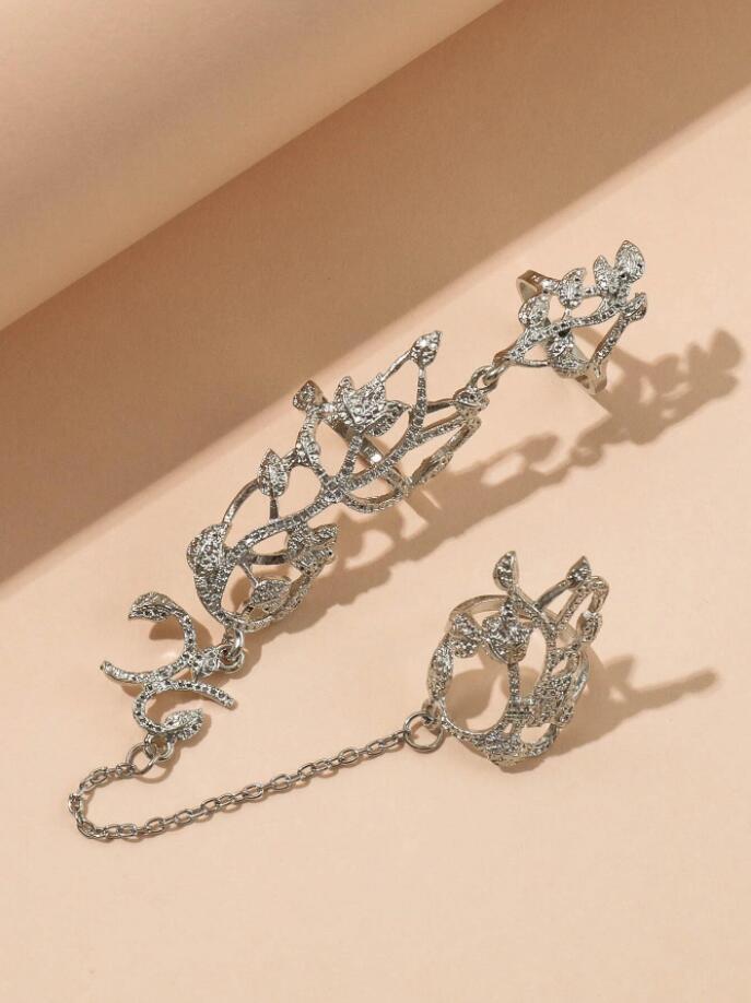 Ethnic Floral Conjoined Ring – Hollow Alloy Design - ViktaShop