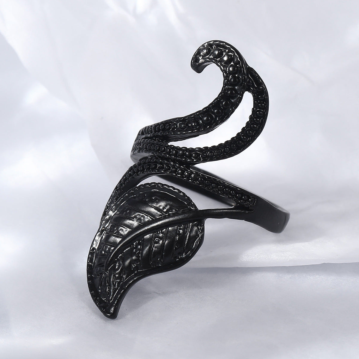 Retro Leaves & Vines Ring – Adjustable - ViktaShop